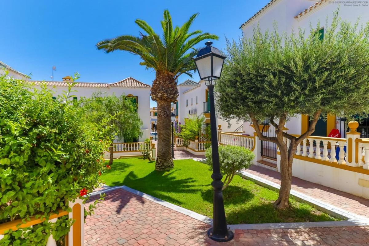 Casa Micha Torrevieja Exterior foto